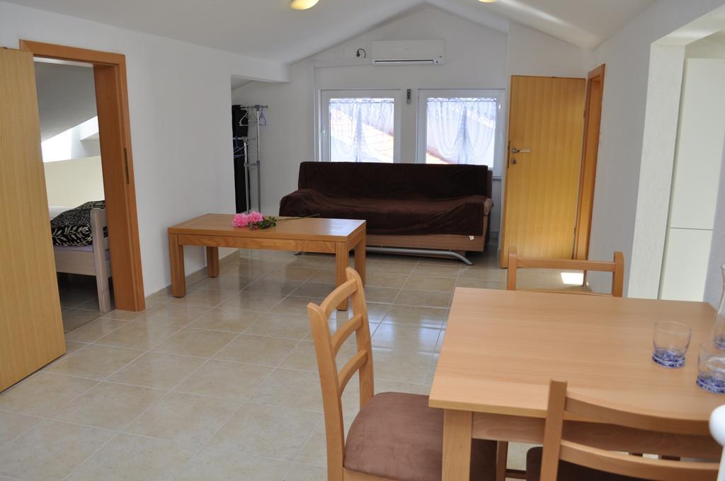 Apartmani Galeb Biograd Na Moru Exterior foto